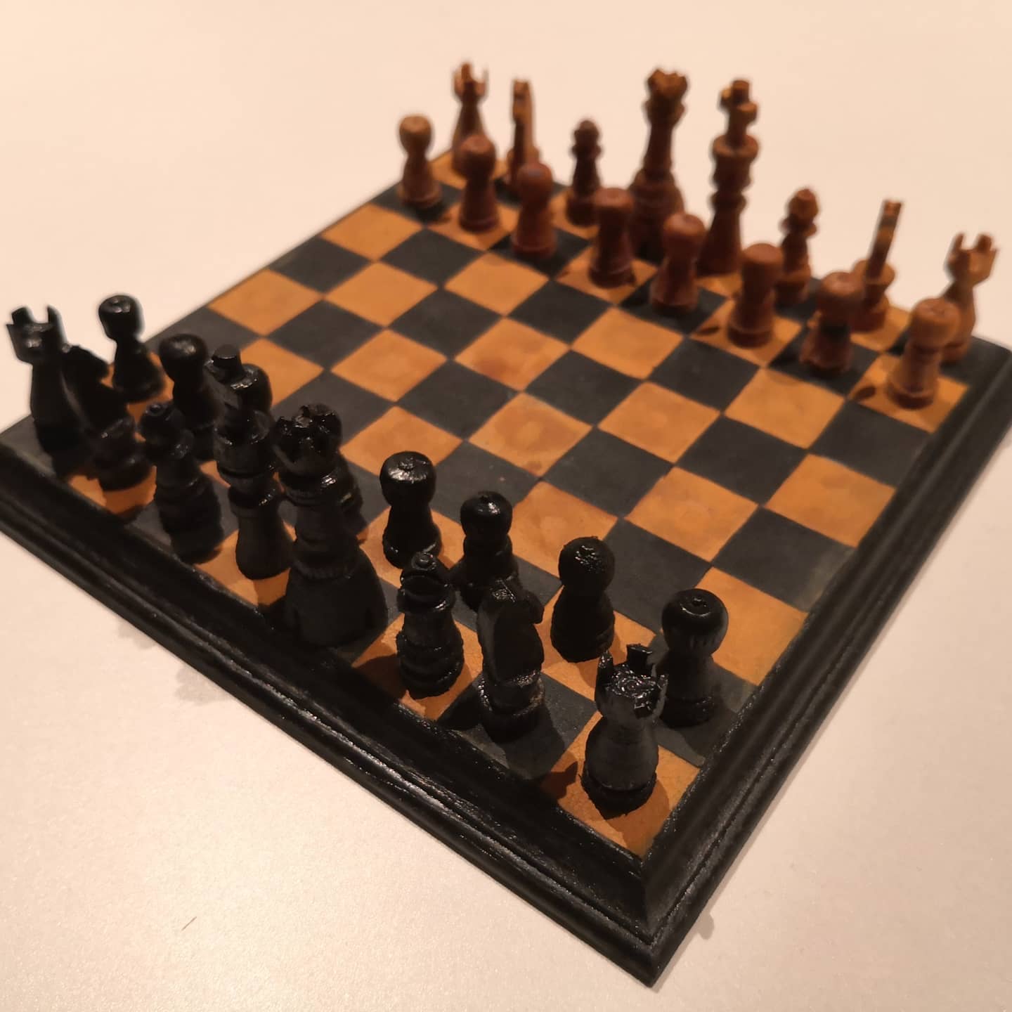 Jeu d’échecs aimanté